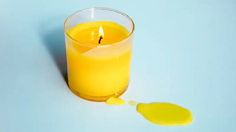پاک کردن موم شمع از روی شیشه